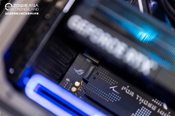 ROG X870主板 极限之地CS亚洲公开赛官方指定主板-第4张图片-佛山资讯网 ROG X870主板 极限之地CS亚洲公开赛官方指定主板-第4张图片-佛山资讯网