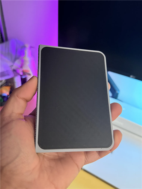 苹果首款折叠屏蓄势待发!iPhone Fold机模出炉-第8张图片-佛山资讯网 苹果首款折叠屏蓄势待发!iPhone Fold机模出炉-第8张图片-佛山资讯网