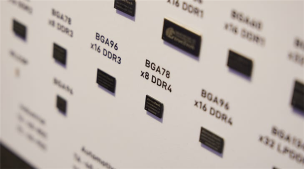 DDR4价格持续暴涨！三星暂缓停产计划 与客户锁定长单-第1张图片-佛山资讯网