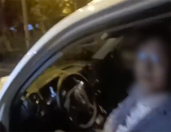 男子二次醉驾 遇交警猛喝水妄图“稀释”酒精:严办!-第1张图片-佛山资讯网 男子二次醉驾 遇交警猛喝水妄图“稀释”酒精:严办!-第1张图片-佛山资讯网
