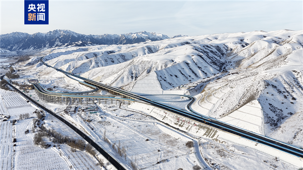 乌尉高速公路明日通车！世界最长高速公路隧道启用：打通天山南北-第1张图片-佛山资讯网