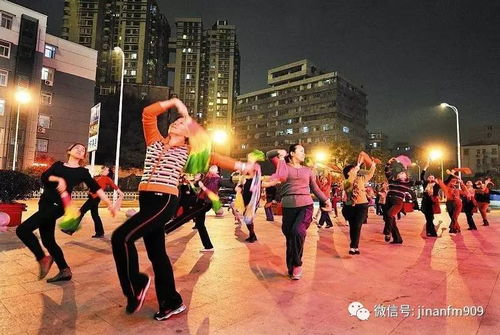 广场舞大全中老年人,健身娱乐两不误-舞步与音乐解析-第5张图片-佛山资讯网 广场舞大全中老年人,健身娱乐两不误-舞步与音乐解析-第5张图片-佛山资讯网