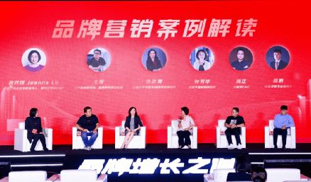 天桥风云第10季,时尚创意对决-设计师才华展现解析-第4张图片-佛山资讯网 天桥风云第10季,时尚创意对决-设计师才华展现解析-第4张图片-佛山资讯网