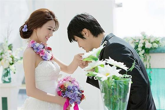 结婚夫妇名单,见证爱情时刻-夫妇幸福故事一览-第1张图片-佛山资讯网 结婚夫妇名单,见证爱情时刻-夫妇幸福故事一览-第1张图片-佛山资讯网