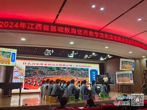中国好声音第二季冠军,音乐才华的璀璨星辰-成长与成就解析-第3张图片-佛山资讯网 中国好声音第二季冠军,音乐才华的璀璨星辰-成长与成就解析-第3张图片-佛山资讯网