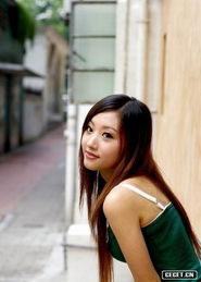 极品美女,内外兼修的魅力展现-现代审美标准解析-第2张图片-佛山资讯网