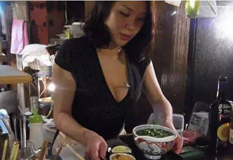 温泉屋的小老板娘,樱花盛开下的治愈故事-传统文化体验-第2张图片-佛山资讯网 温泉屋的小老板娘,樱花盛开下的治愈故事-传统文化体验-第2张图片-佛山资讯网